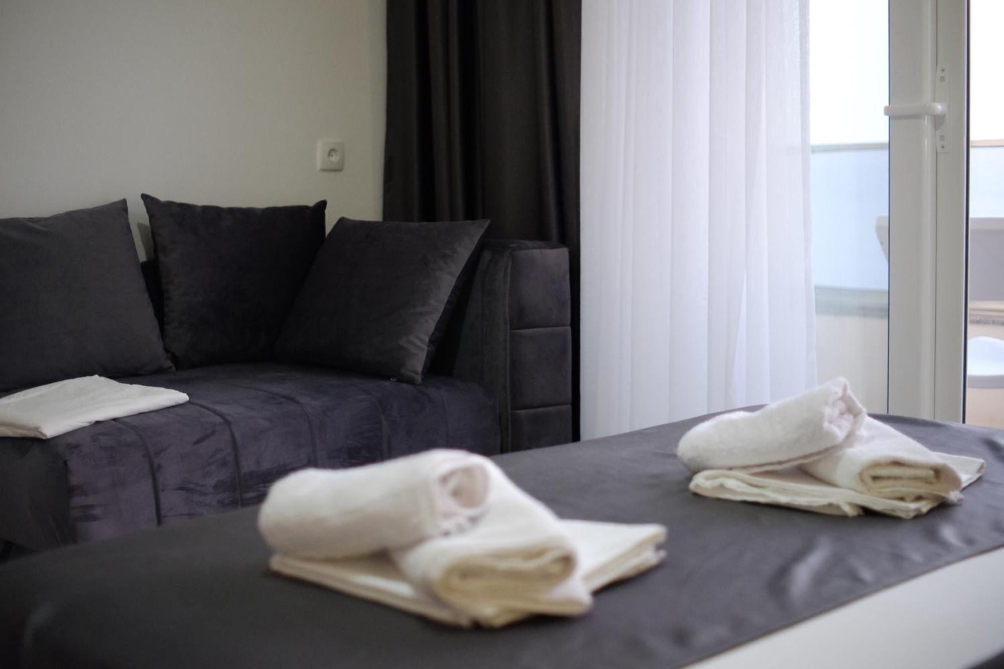 Molla Apartments Улцинь Екстер'єр фото